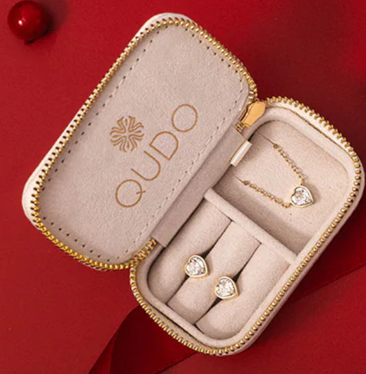 Heart shaped Earrings with matching pendant in gold in a beautiful jewellery box