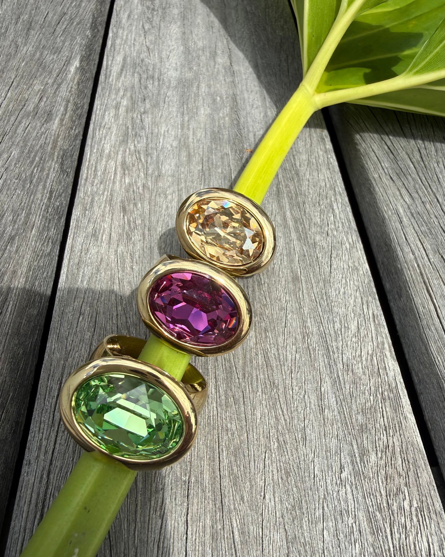 Tivola Ring Big in Gold - Golden Shadow