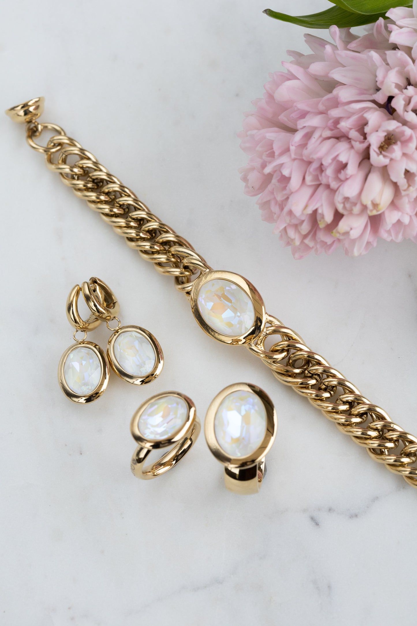Tivola Pendant in Gold