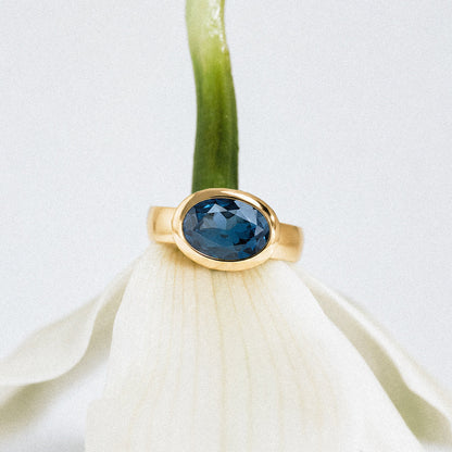 Tivola Ring Big in Gold - Montana