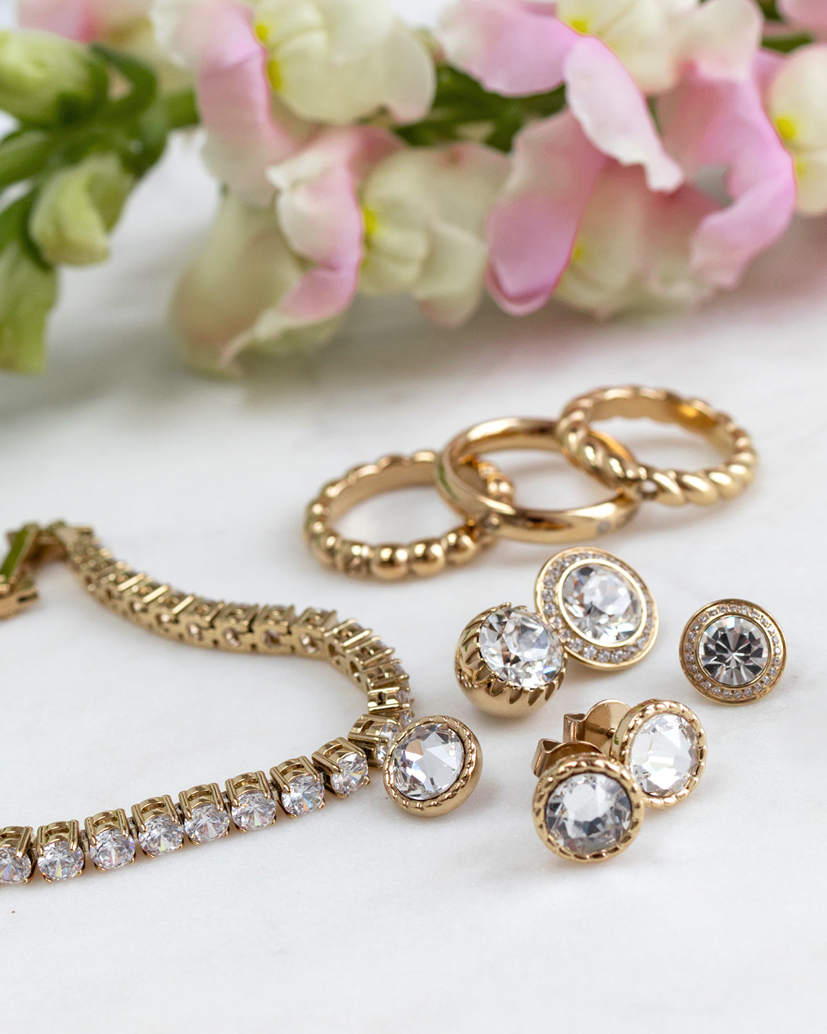 Lana Ring in Gold